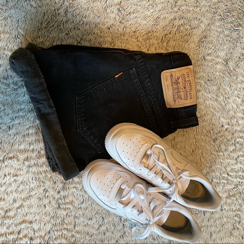 Levi High-Waisted Mom Shorts